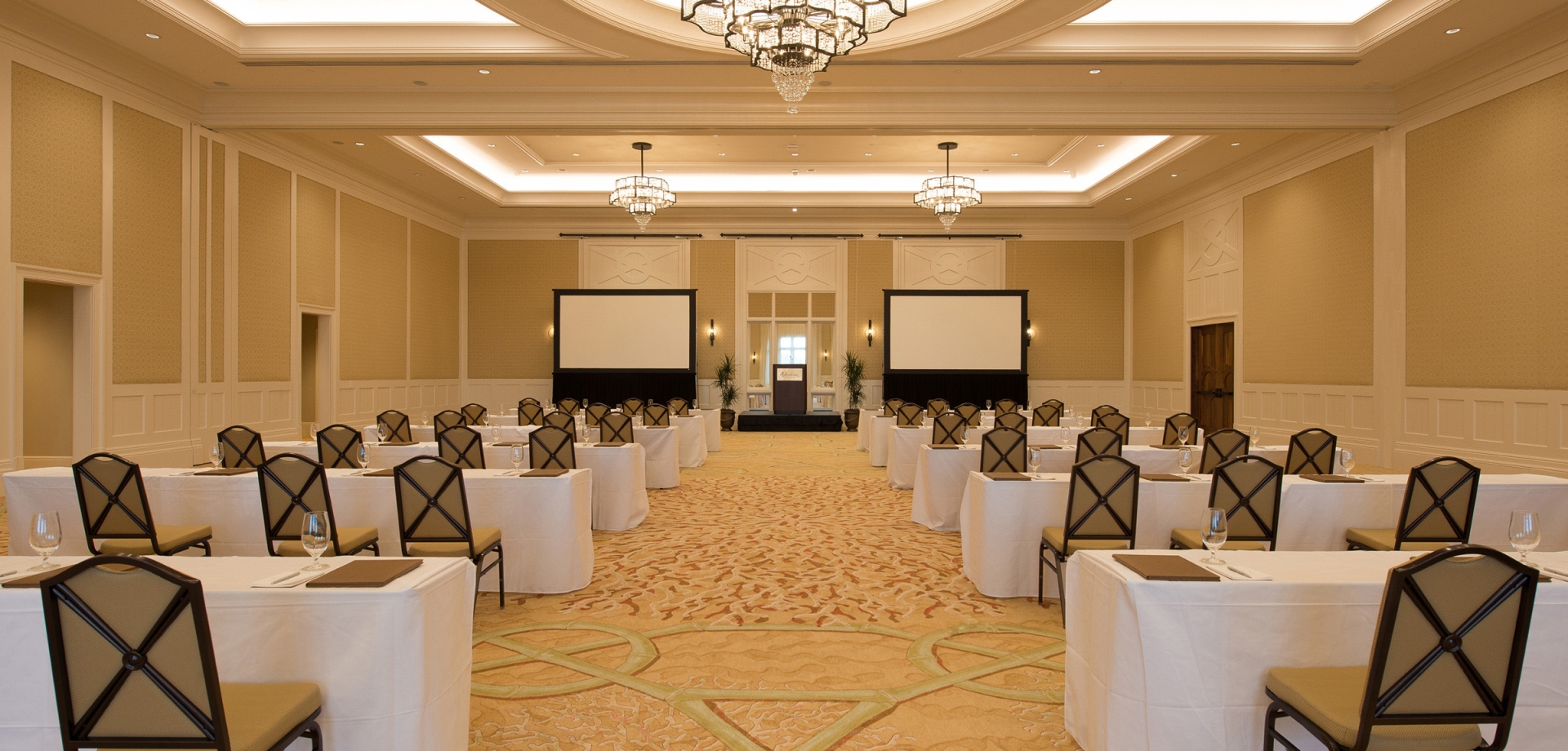 grand ballroom meeting set-up